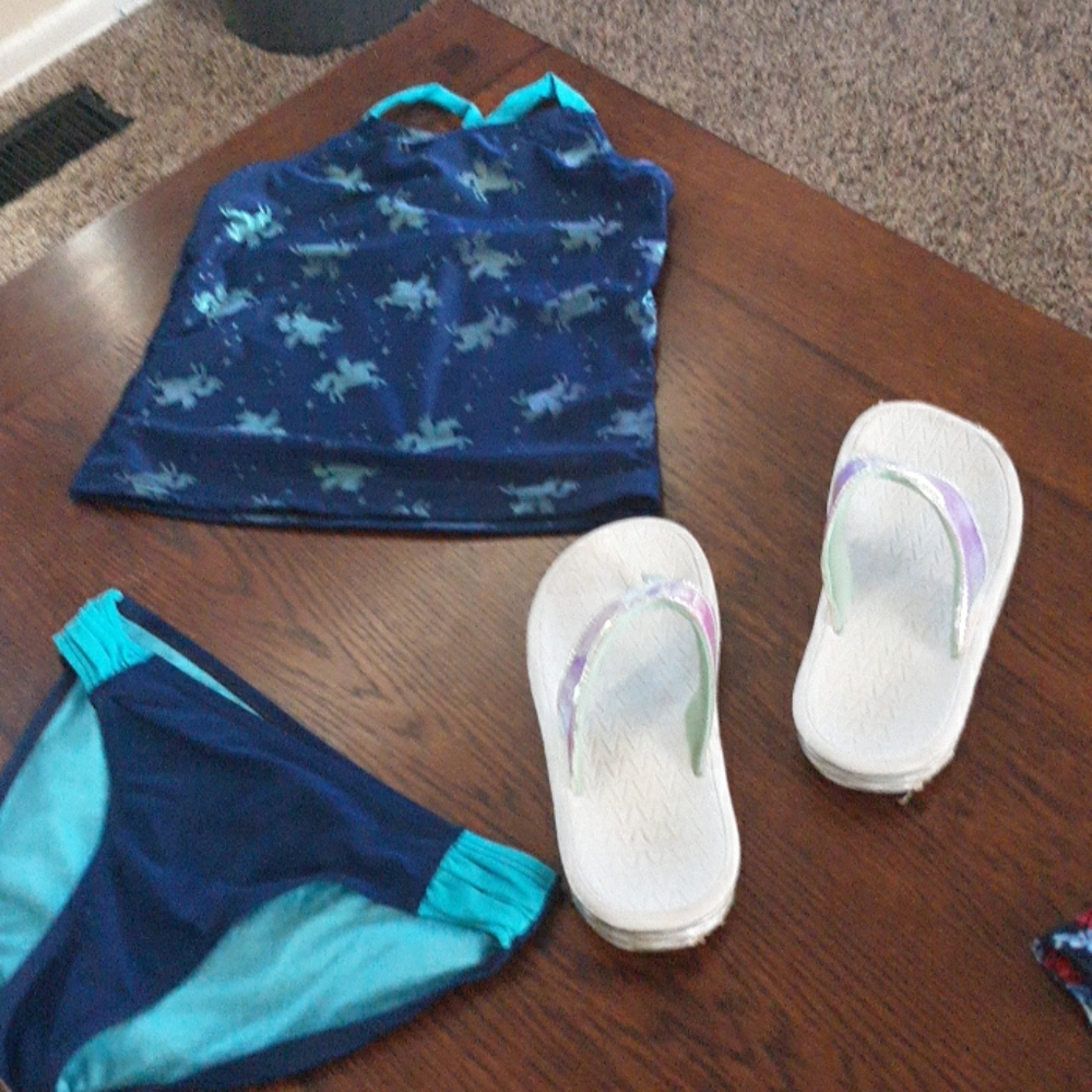 Girl.bathing suit bundle - Picture 3 of 6